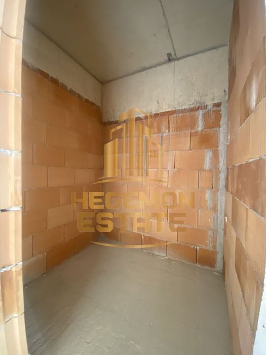 Продава се Двустаен апартамент в Варна, Левски - 67 кв.м за 1339 €/кв.м - Снимка #1