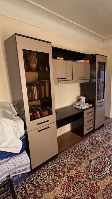 Кинжный шкаф.