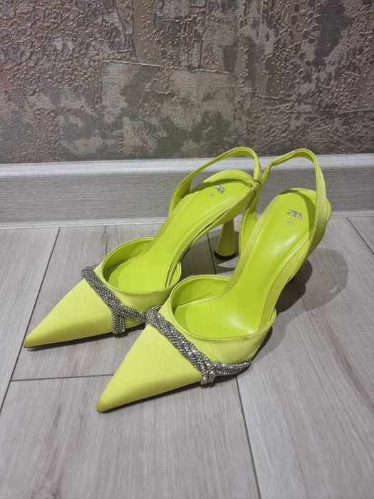 Продам туфли. Б/у в отличном состоянии