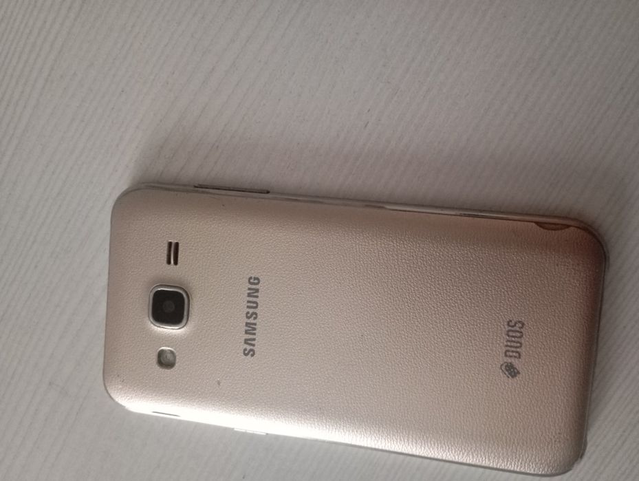 телефон Samsung j2