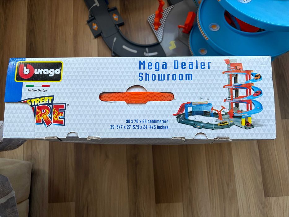 Продавам BBurago Mega Dealer Showroom Комплект за паркиране