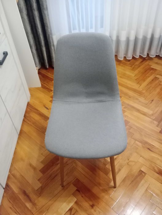 Трапезни столове