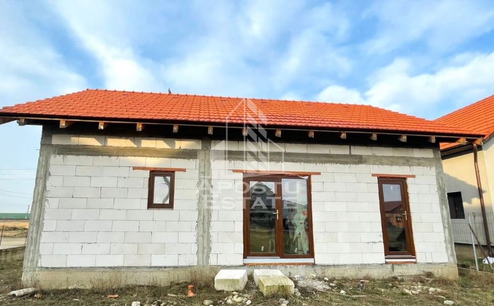 Executam case la rosu ( super preturi )