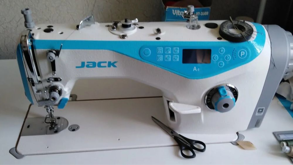 Швейная машина Jack a4