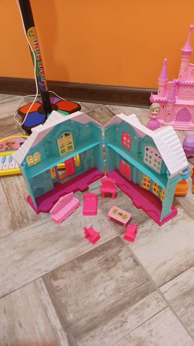 Лот детски играчки за момиче