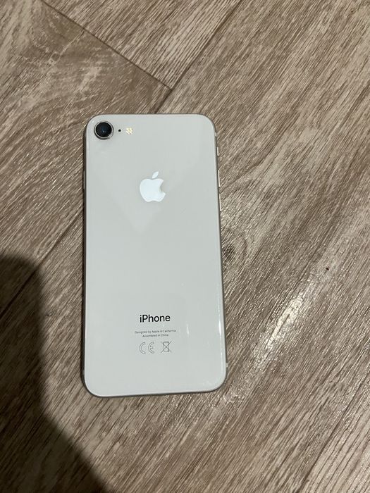 Айфон 8 в хорошем состоянии