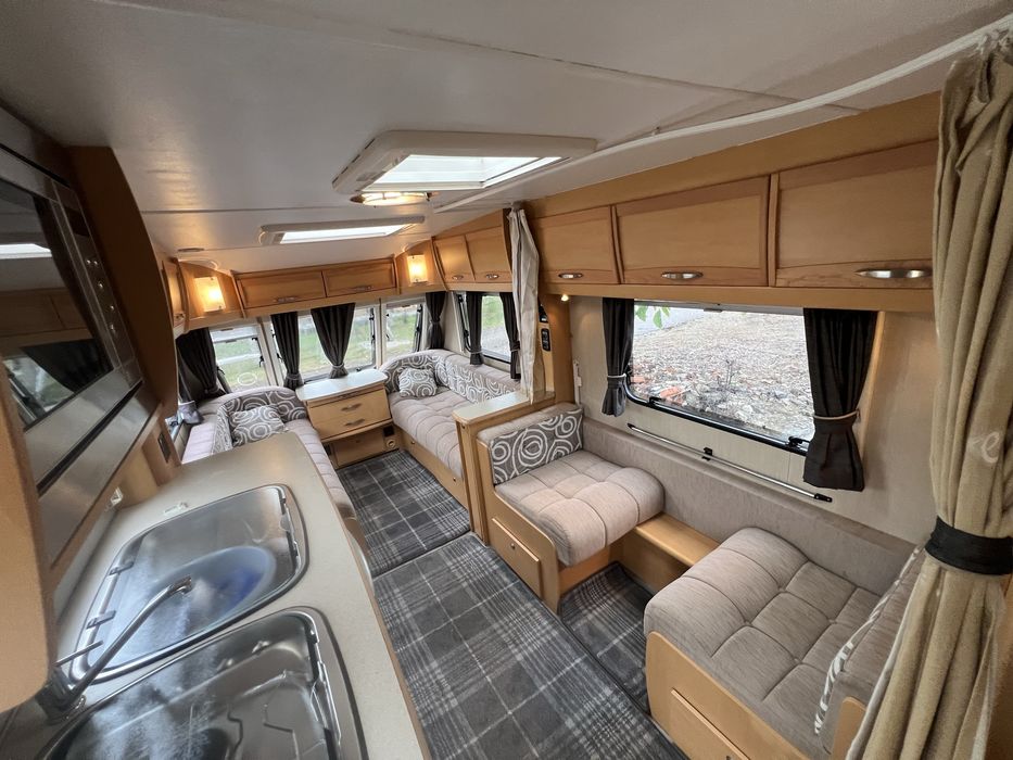 Elddis avante 2010  panou solar,5 locuri baie mare cabina de dush inm