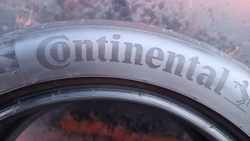 215/50/17 Continental