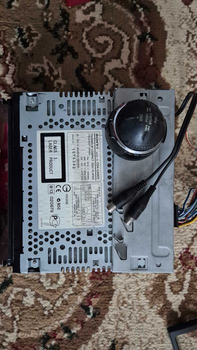 продам магнитолу sony cdx ca900