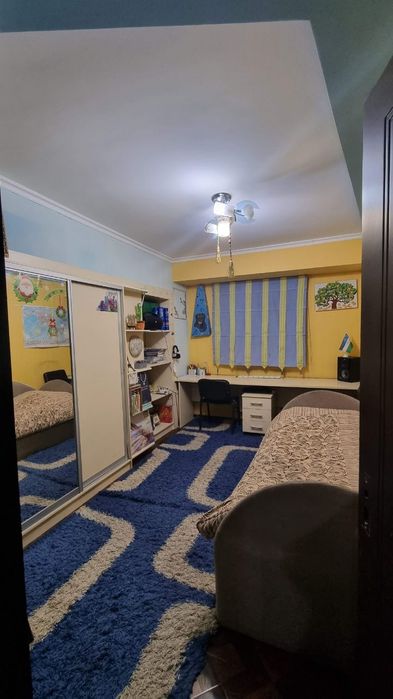 Продаётся 4-х комнатная квартира Ц-2.  4/3/9. СРОЧНО!  СВОЯ