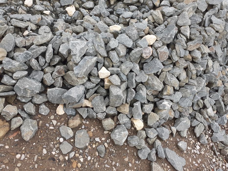 Piatra gabioane albastră  granit sau alba calcar garduri