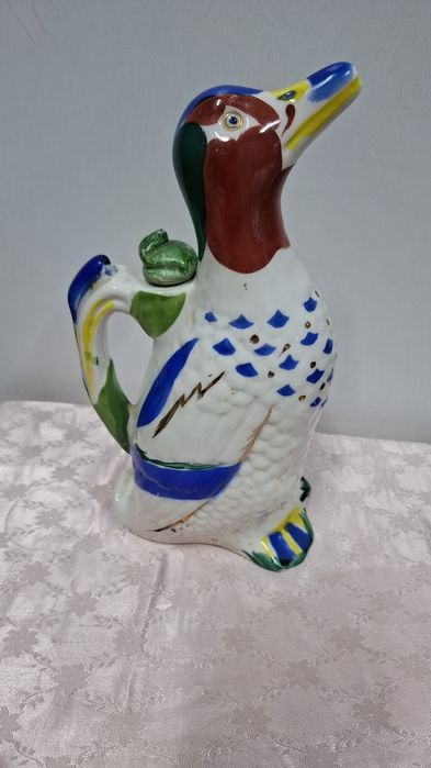 В продаже статуэтки