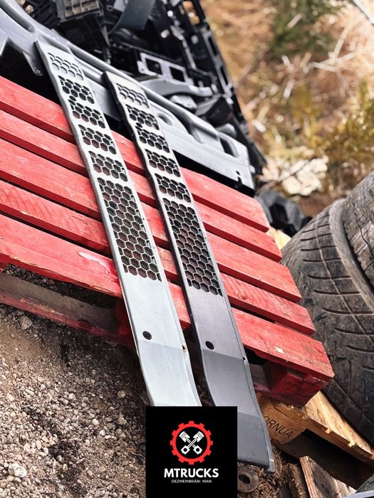 Grilaj protectie tubulatura admisie filtru aer Original MAN TGX TGA