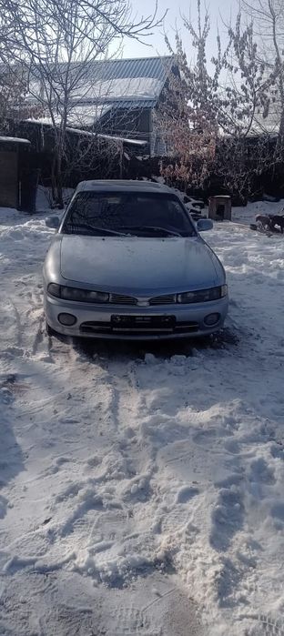 Автомобиль Митсубиси Галант