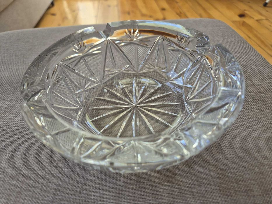 Кристални купи и пепелник