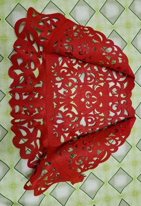 Жилетку для девочки в национальном стиле