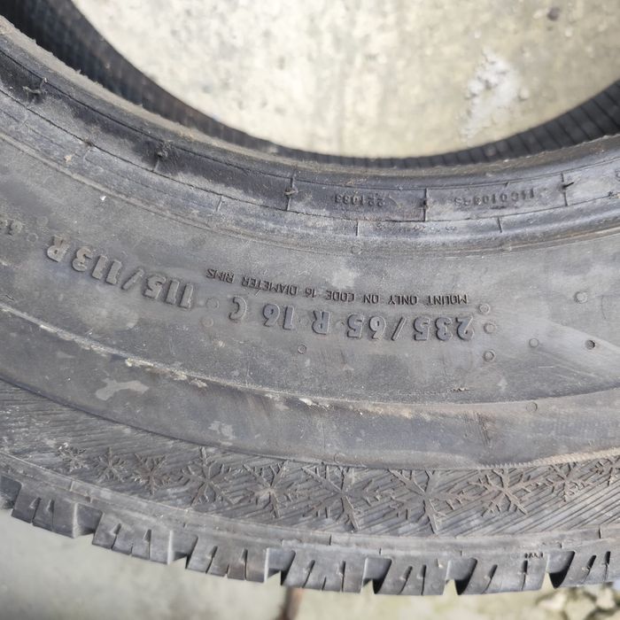235/65 R16c Barum