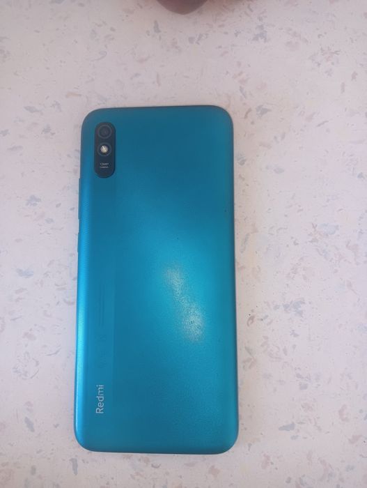 Продам телефон срочно