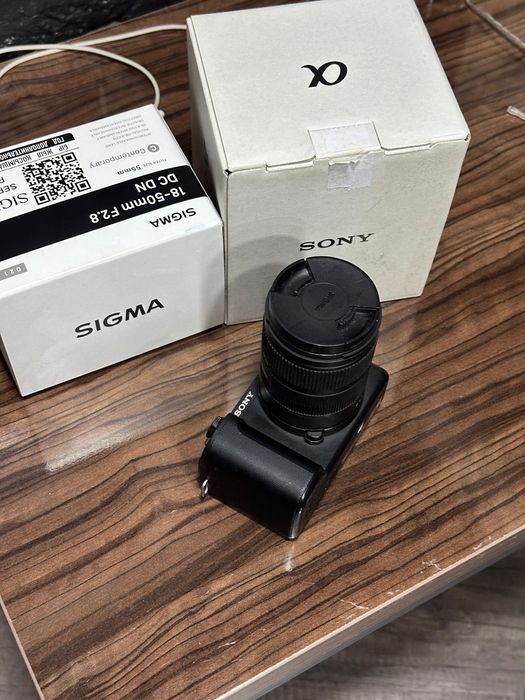 Sony ZV-E10 II + Sigma 18–50 м