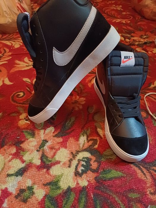 Кроссовки Nike новые