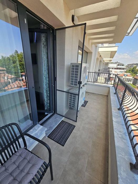 Дава се под наем Двустаен апартамент в Пловдив, Център - 75 кв.м за 750 € - Снимка #8