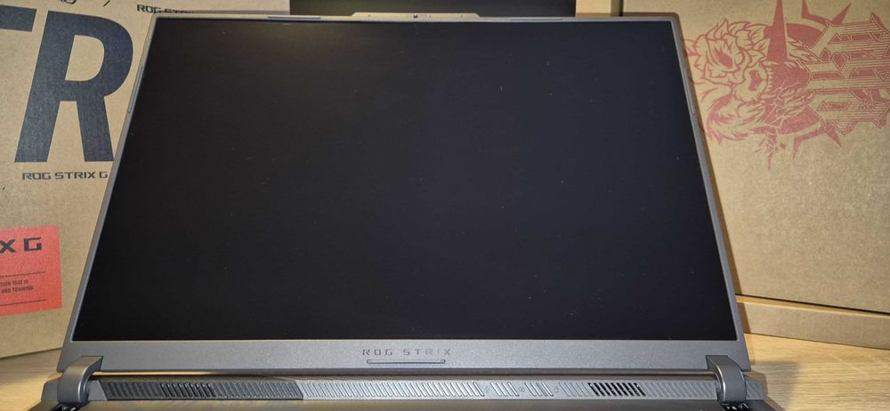 Asus RS Impecabil! - 13650HX 4050RTX - Laptop gaming -Garantie 08 2026