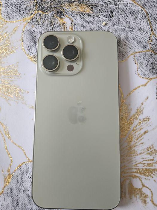 IPhone 15 про макс 256гб