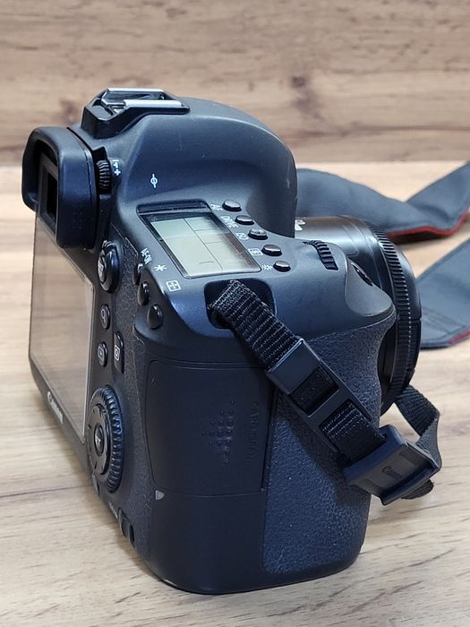 Фотоаппарат Canon 6d body