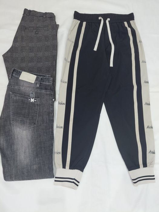 Продам джинсы на  парня.