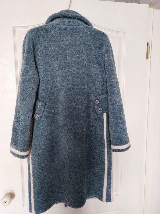 Продам демисезонное пальто 52 раз