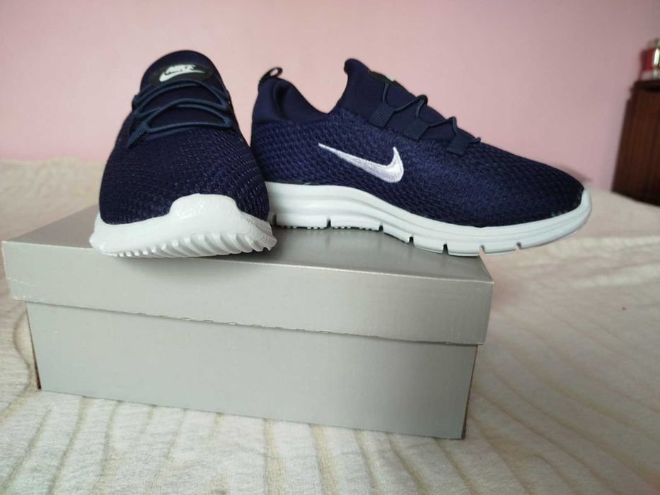 Детски маратонки нови