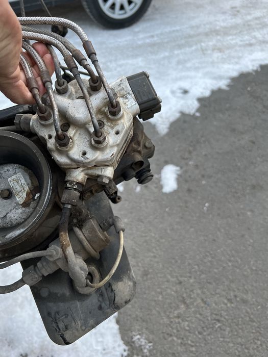 Продам на Ауди 100 2,3 с3 дозатор