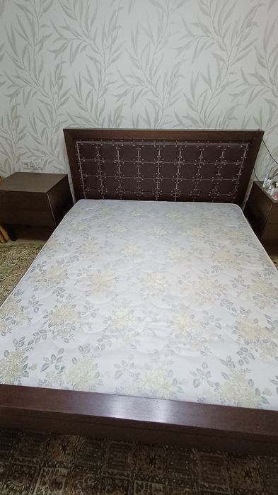 Продаю спальный гарнитур Италия б/у