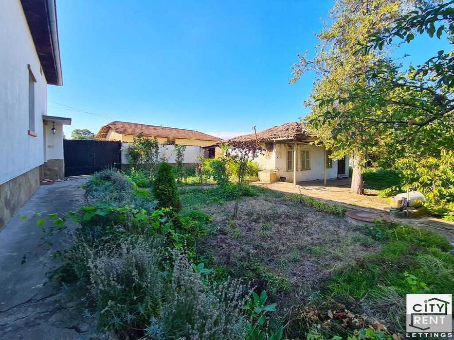 Дава се под наем Къща в с. Поликраище, Област Велико Търново - 150 кв.м за 515 € - Снимка #22