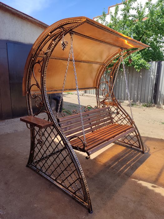 Садовая качеля. .