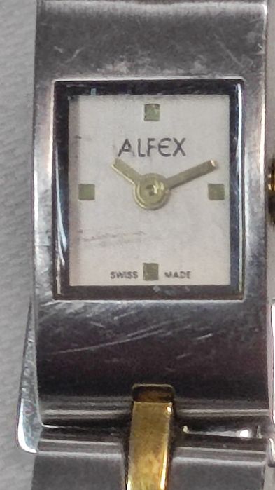 Часовник - гривна швейцарски