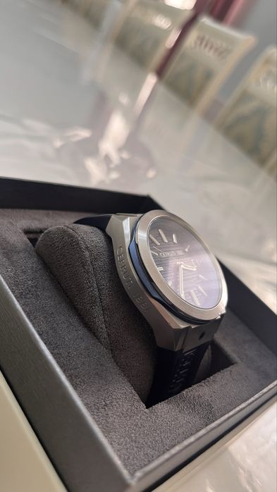 Продам оригинальные мужские часы Cerruti 1881