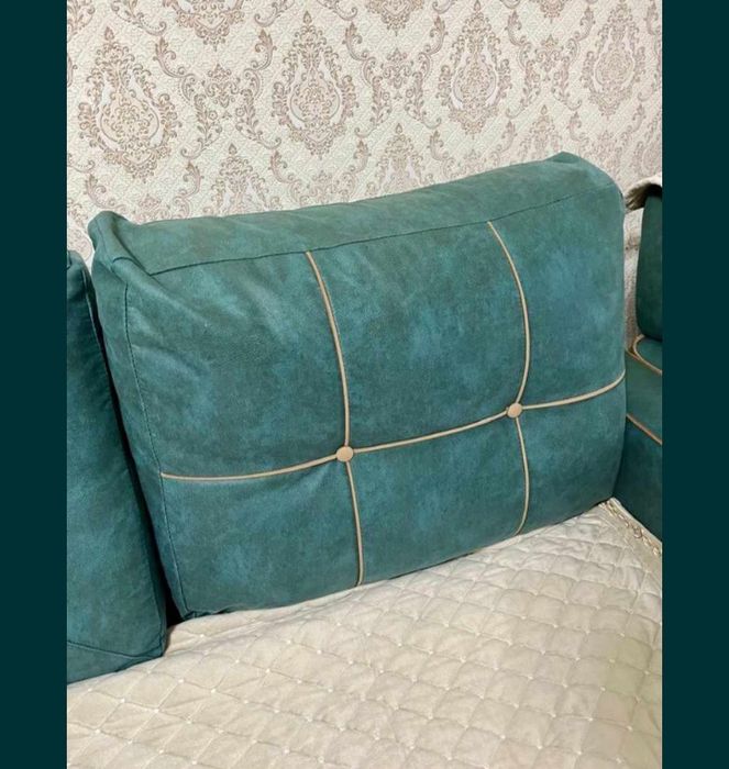 Продам диван Черри