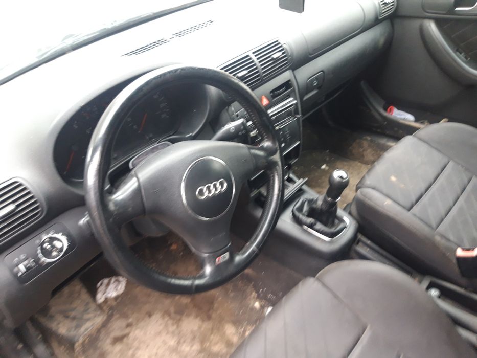 AUDI A3 1.6 benzin