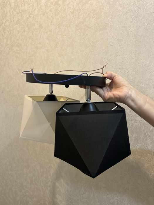 Б/у люстра в хорошем состояние флакон регулируеться