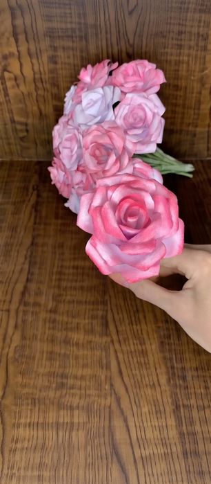 Бумажные розы ручной работы — нежность в каждом лепестке
О