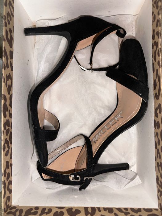 Босоножки летние на каблуке