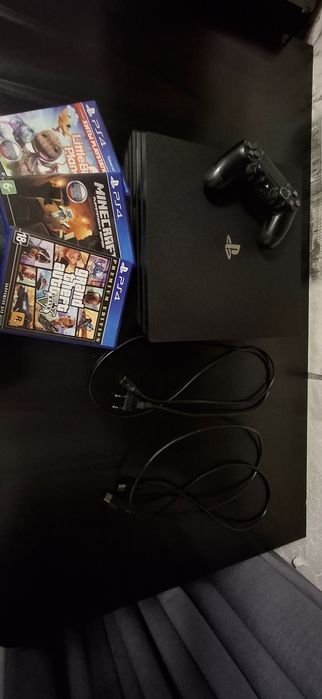 Продам PS 4 pro 1 tb