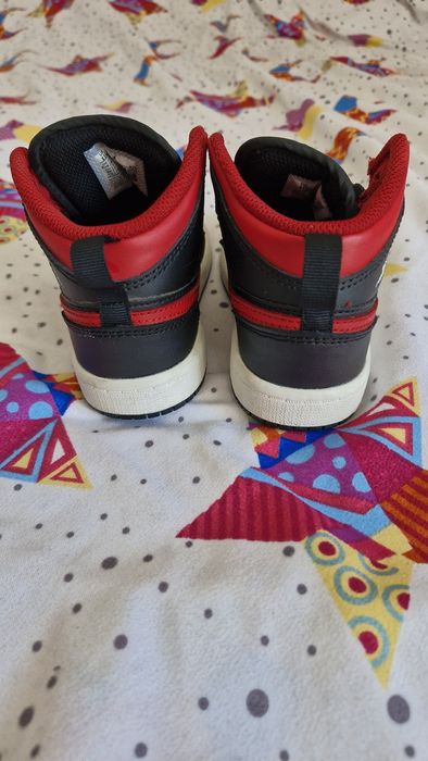 Nike Jordan 1 mid nr 28