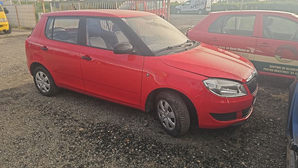 Dezmembrari,piese Skoda fabia 2 facelift benzina rosie
