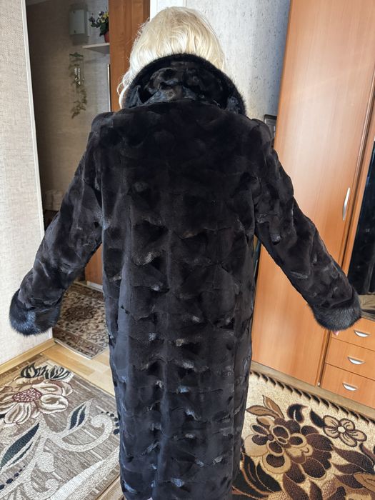Продам шубу  норковую
