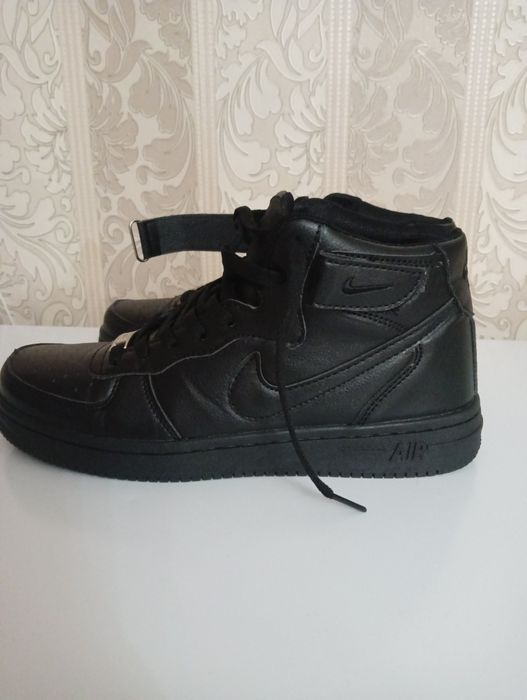 Aor force 1 mid black