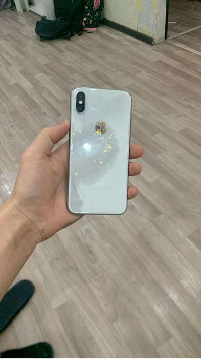 iPhone X 128 gb за 10К!