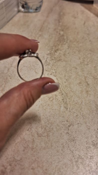 Vand set argint in forma de inimioara cu pietricele