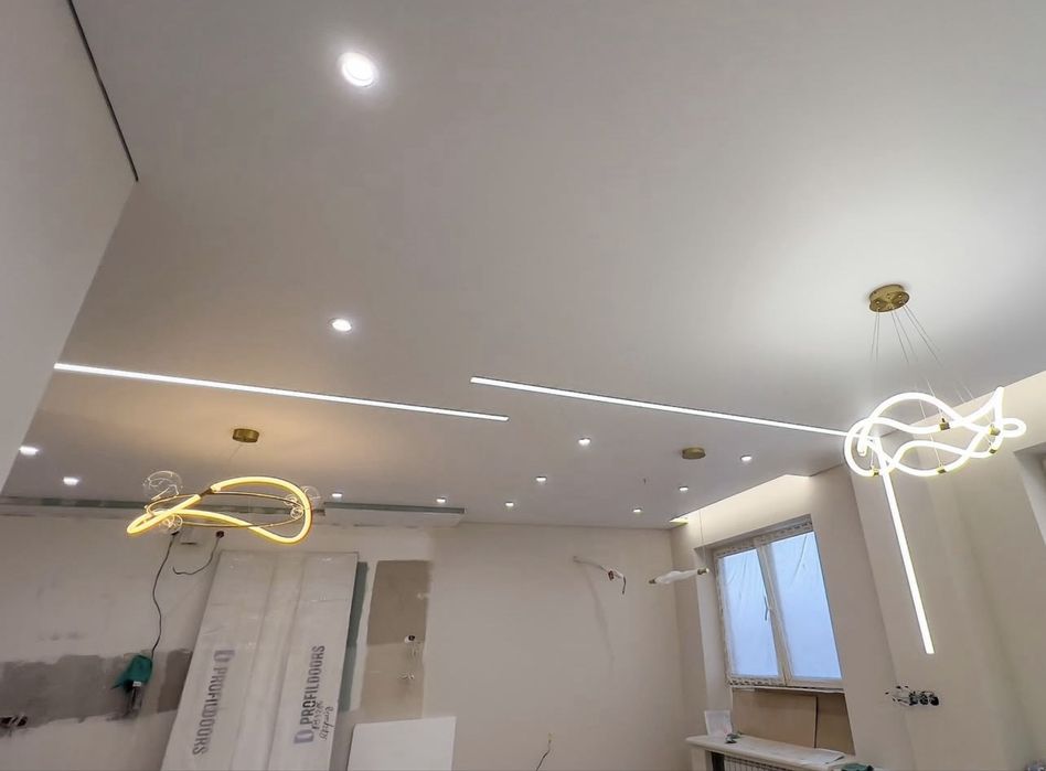 Натяжные потолки по акции.